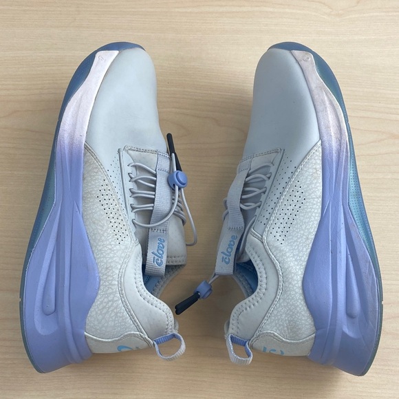 Clove Classic Nursing Shoe Women's Light Gray Sneakers - Picture 8 of 11